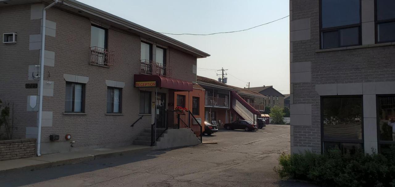 Motel Falcon Brossard Exterior photo
