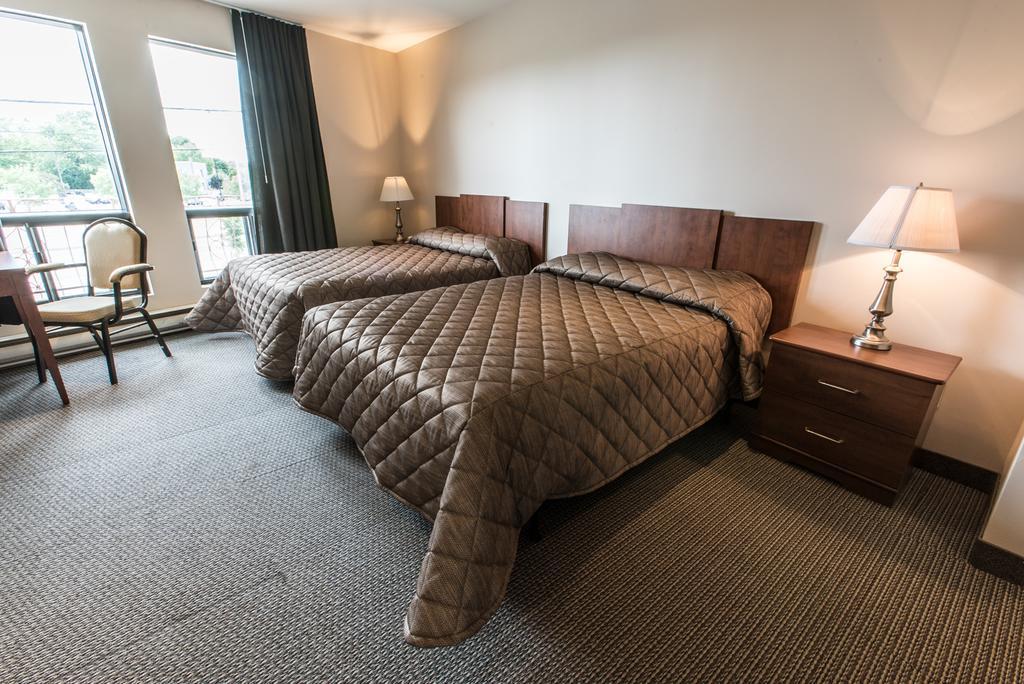 Motel Falcon Brossard Room photo