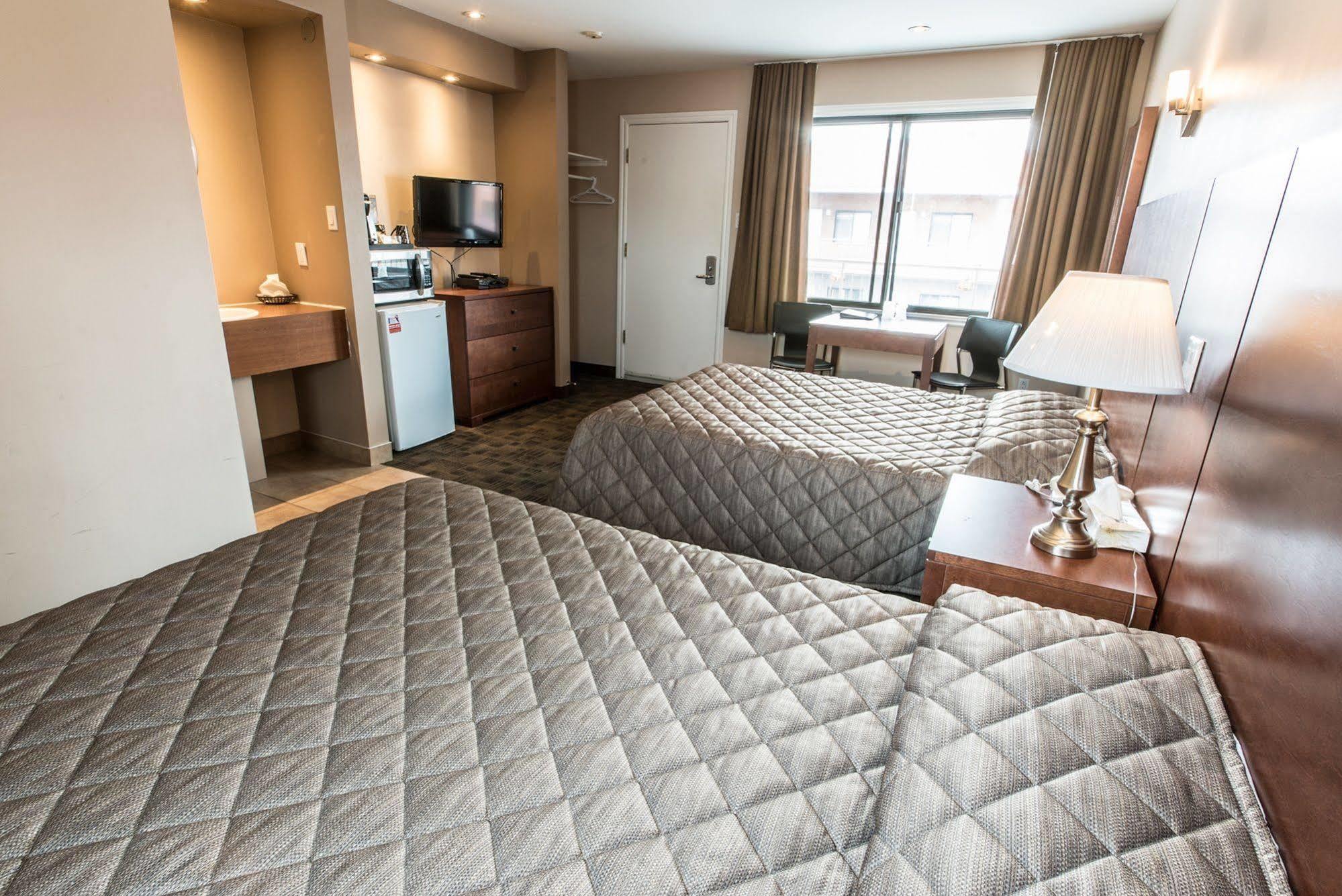 Motel Falcon Brossard Exterior photo