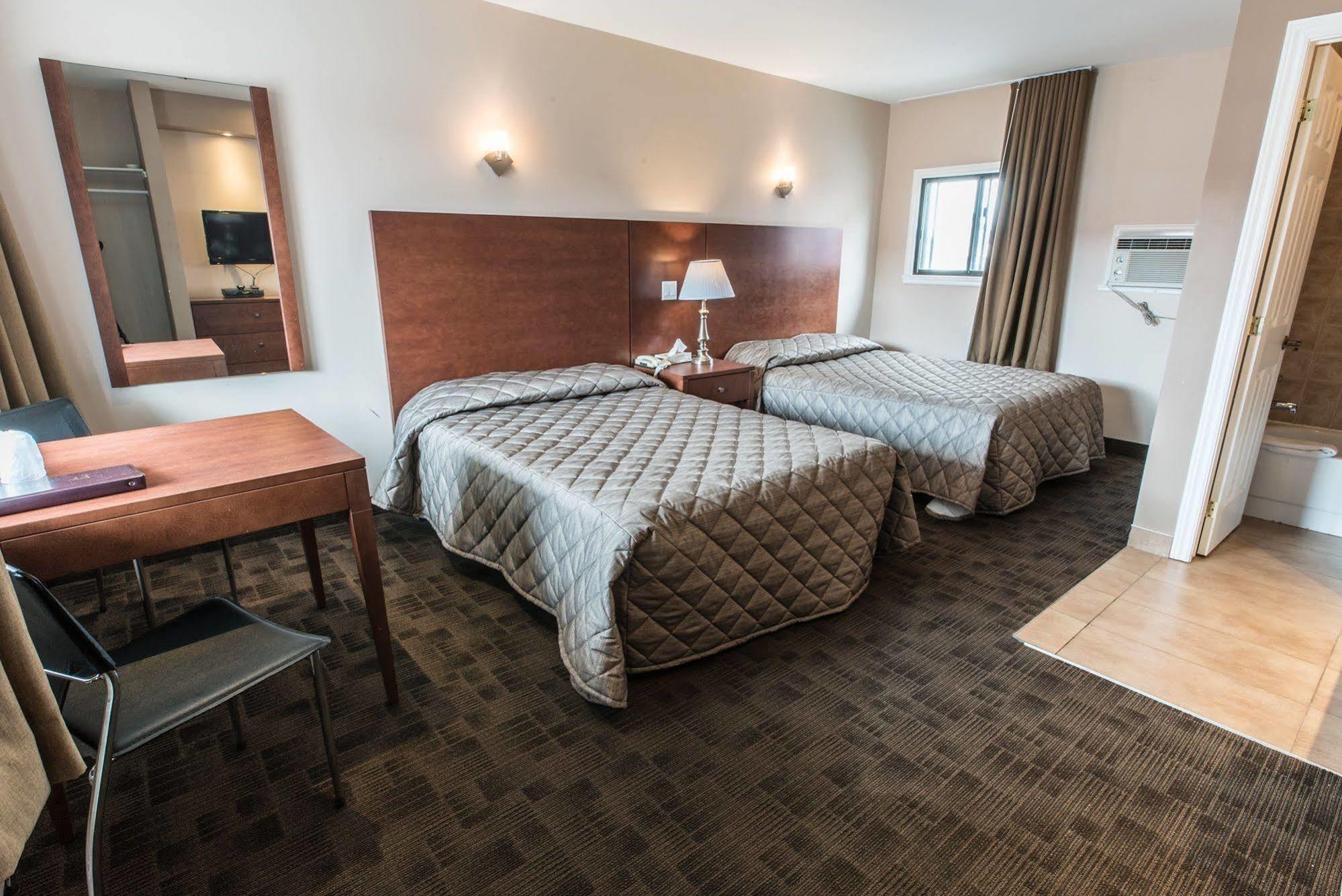 Motel Falcon Brossard Exterior photo